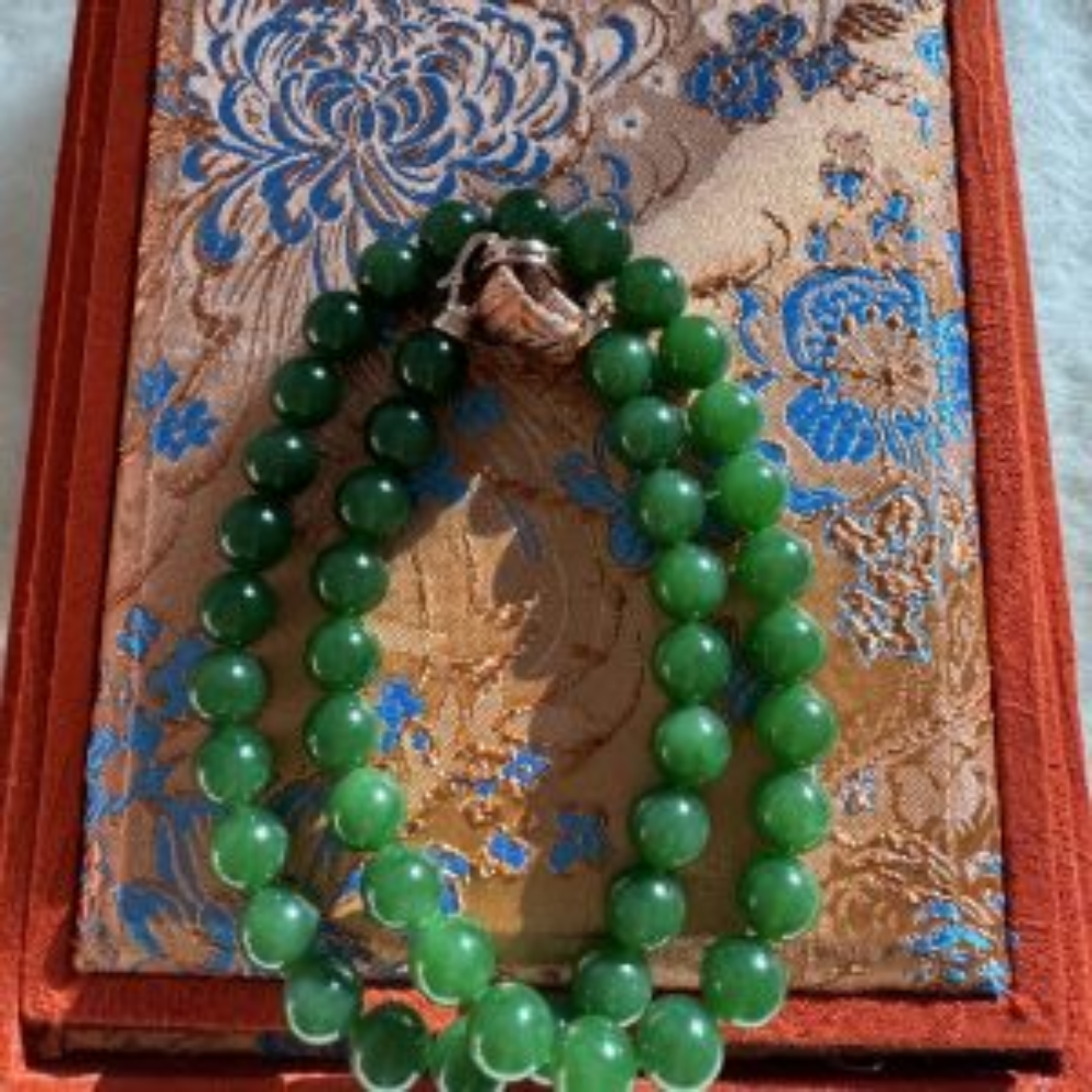 10mm Rich Green Nephrite Bead Necklace - Image 3