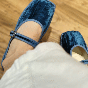 “Velvet Elegance” Thousand-Layer Sole Silk Shoes