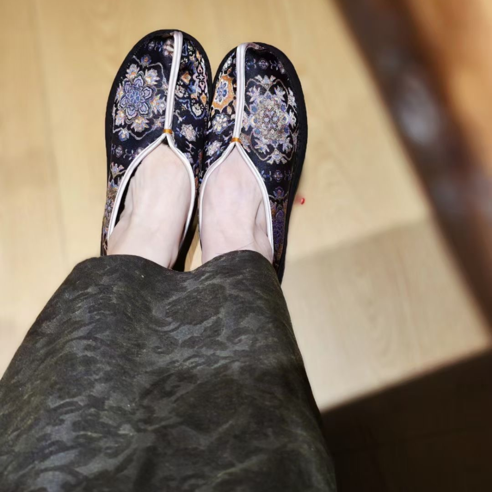 “Elysian Walkers” Thousand-Layer Sole Silk Shoes - Image 17