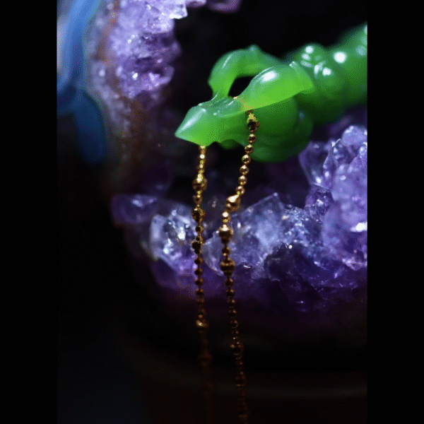 Handcrafted Green Nephrite Jade Vajra (金刚杵) - Image 7