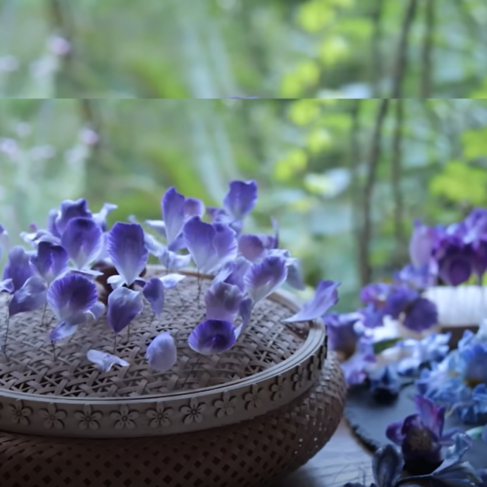 Róng Huā Silk Blossom Hair Crown - Image 3