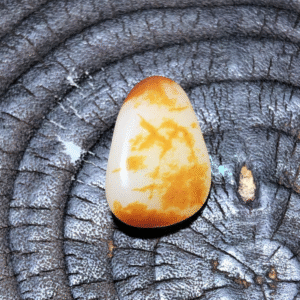 Top Collectible Lonely Stone with Red Skin – 3.1g