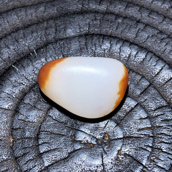 Top Collectible Lonely Stone with Red Skin – 3.1g - Image 4