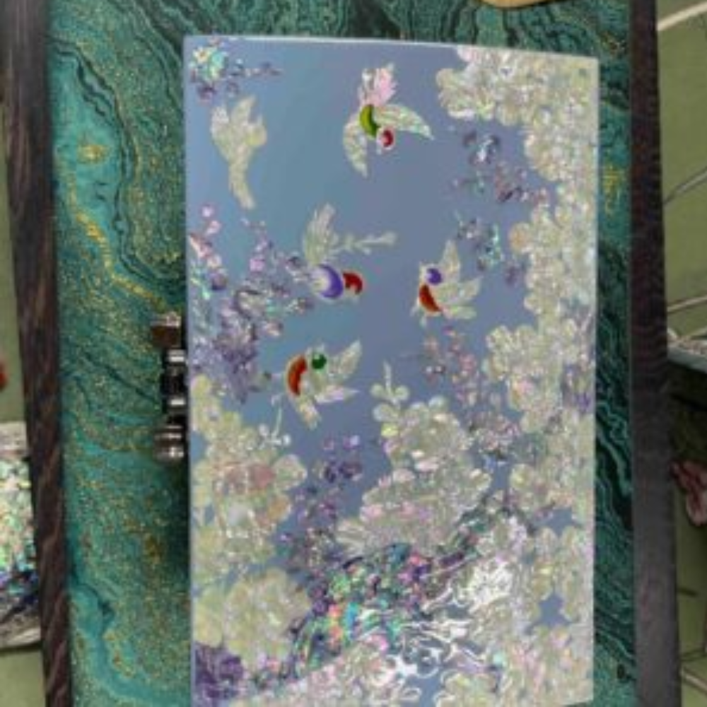 Handcrafted Shell Inlay Lacquer Jewelry Box - Image 2