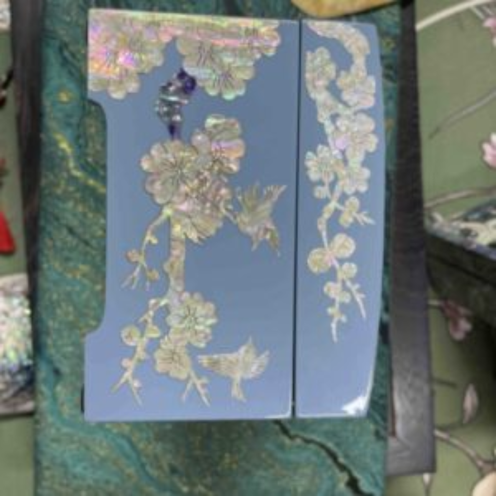 Handcrafted Shell Inlay Lacquer Jewelry Box - Image 4