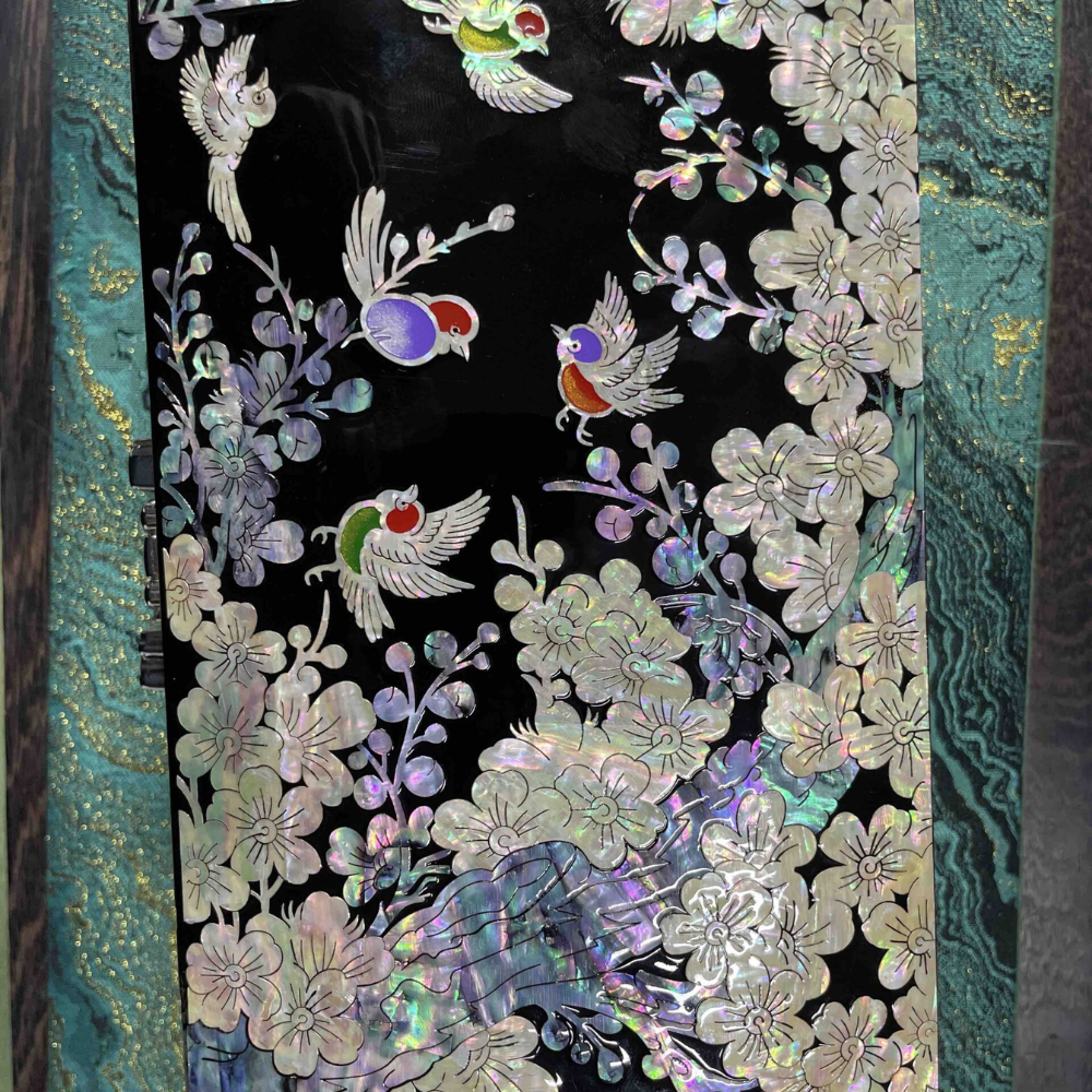 Handcrafted Shell Inlay Lacquer Jewelry Box