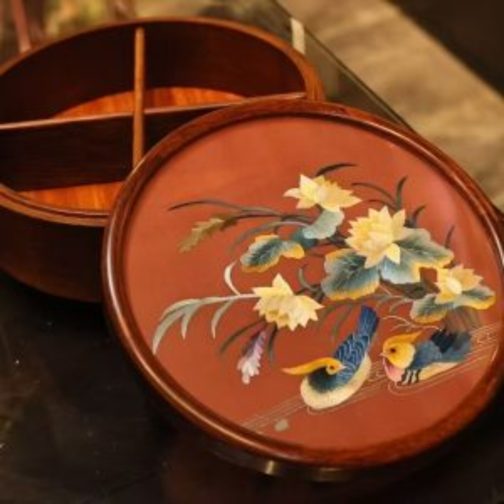 Silk Embroidered Round Huali Wood Box - Image 2