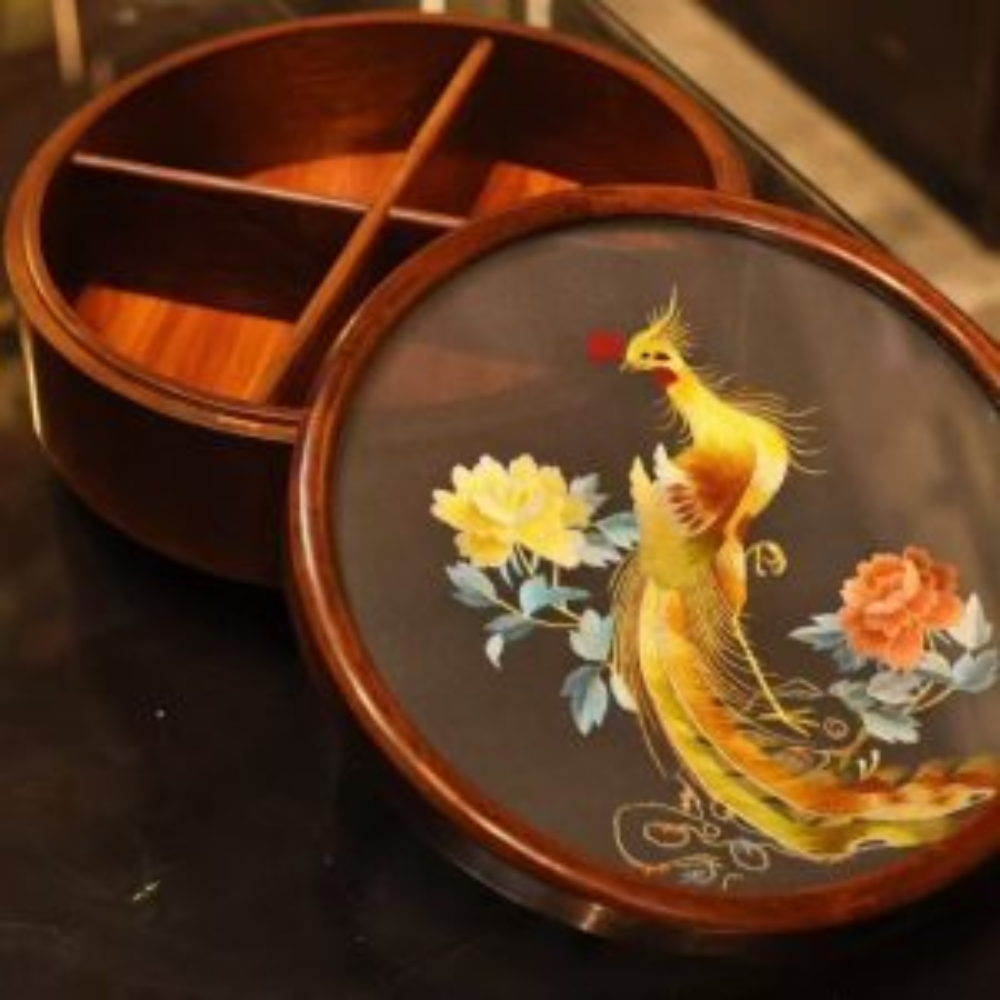 Silk Embroidered Round Huali Wood Box - Image 4